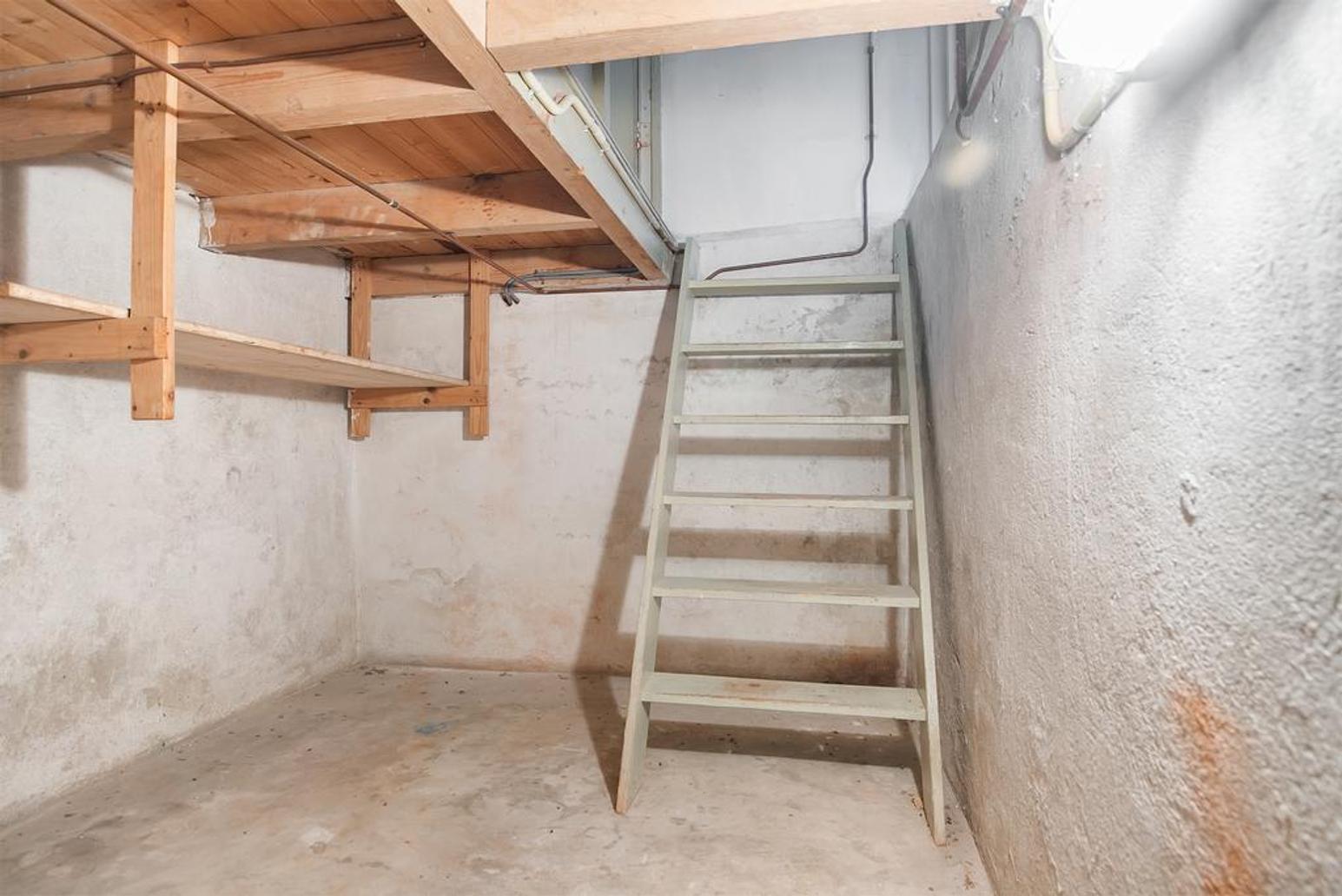 van Roonhuysestraat 16 in Leeuwarden